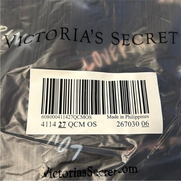 VS PINK TOTE AND BLANKET - Picture 7 of 7